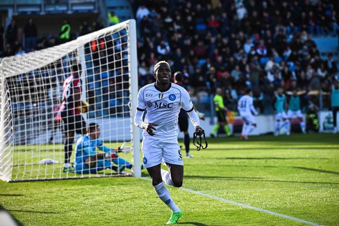 熊猫体育直播-大连实德客场战平重庆力帆，近三轮不胜压力倍增降级区