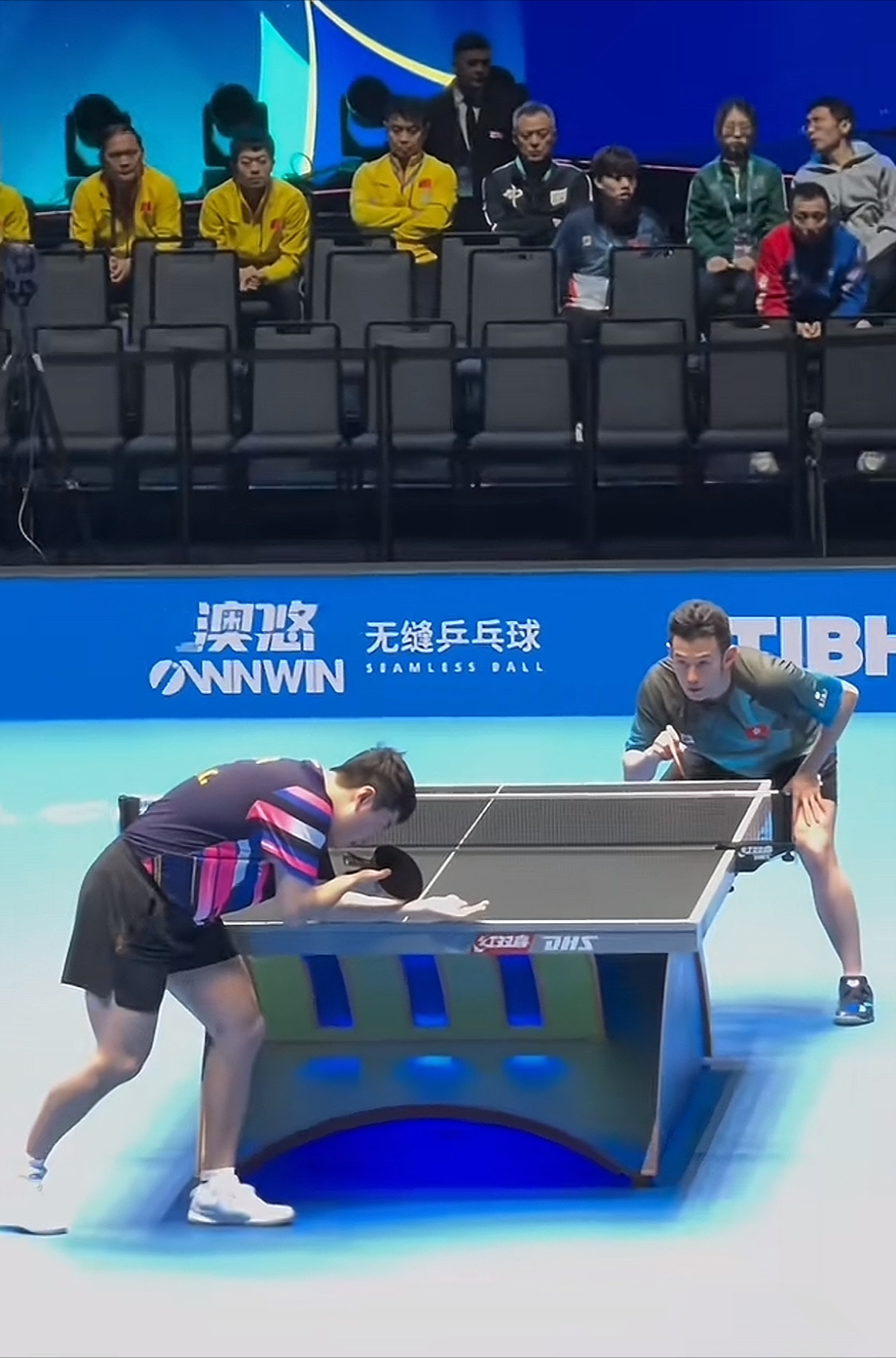 熊猫直播平台-主教练表扬球员们全力以赴的比赛态度的简单介绍