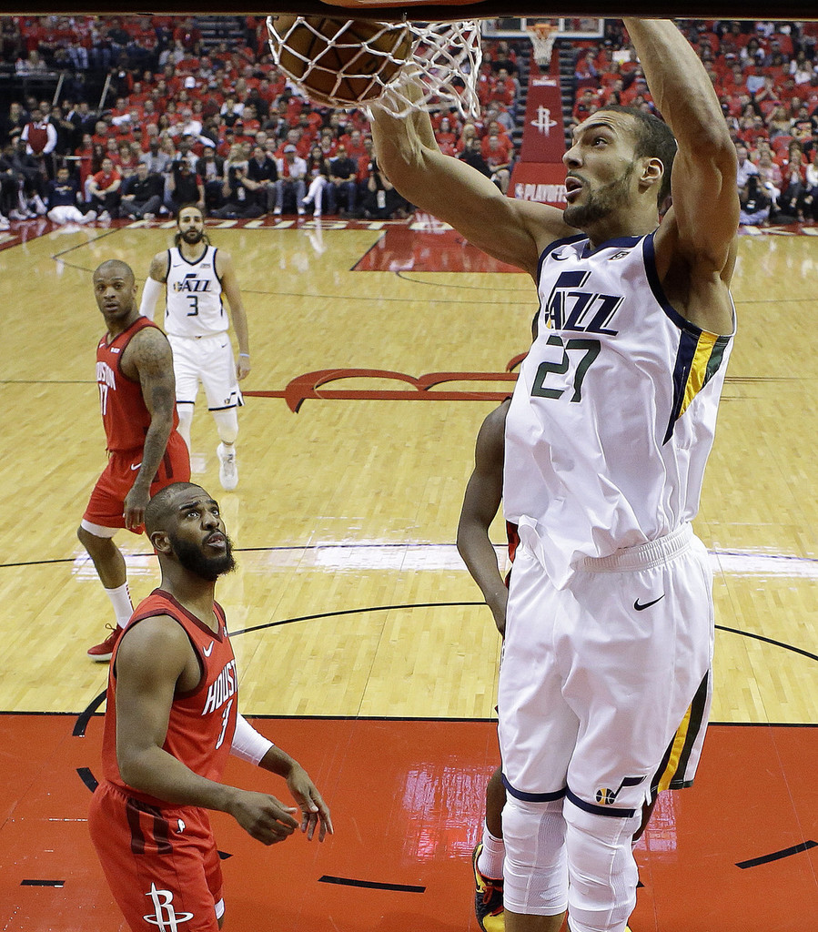 熊猫体育全站APP下载-猛龙轻取广东队，戈贝尔扛起全队